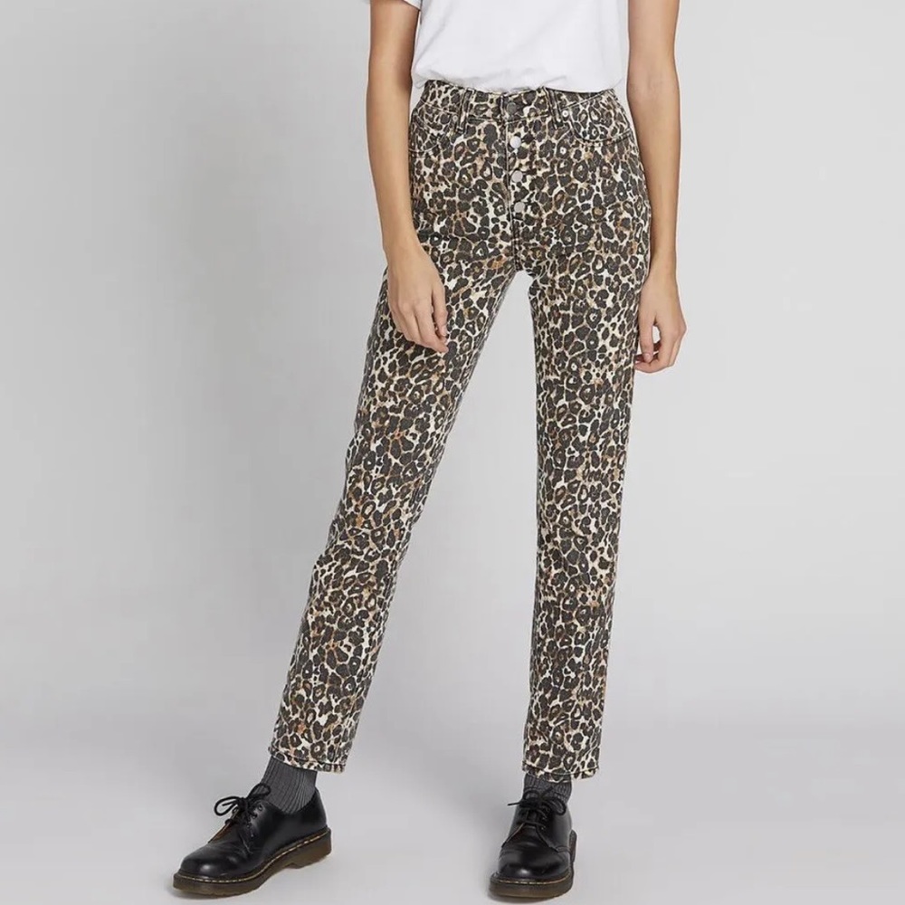 VOLCOM cheetah leopard animal print high rise button fly jeans Sz 32